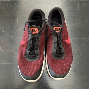 Nike Men’s Flex Experience Running Shoes. Size 11